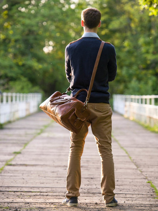 Autumn Weekend Getaway Essentials: What to Pack in Your Leather Weekend Bag