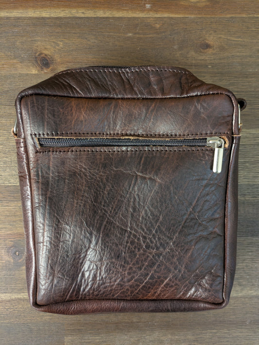 Die kleine Messenger-Tasche „Martil“ in Dunkelbraun