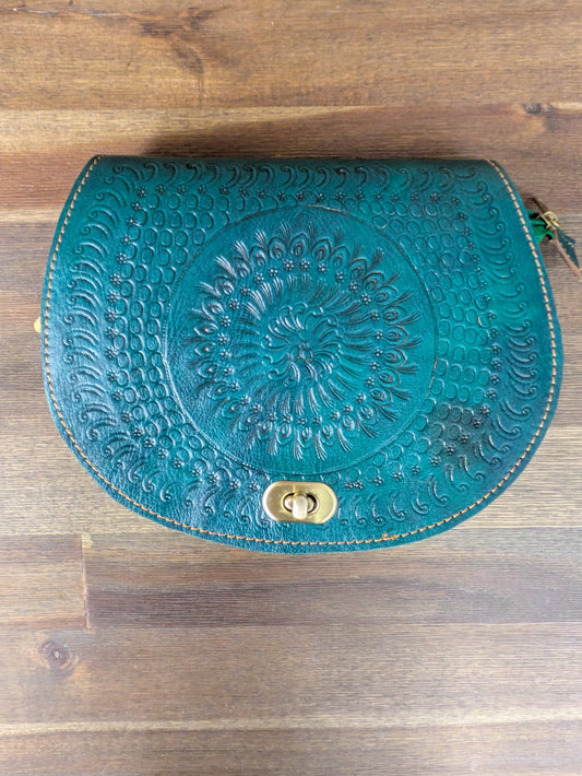 Die geprägte Satteltasche „Temara“ in Hellbraun