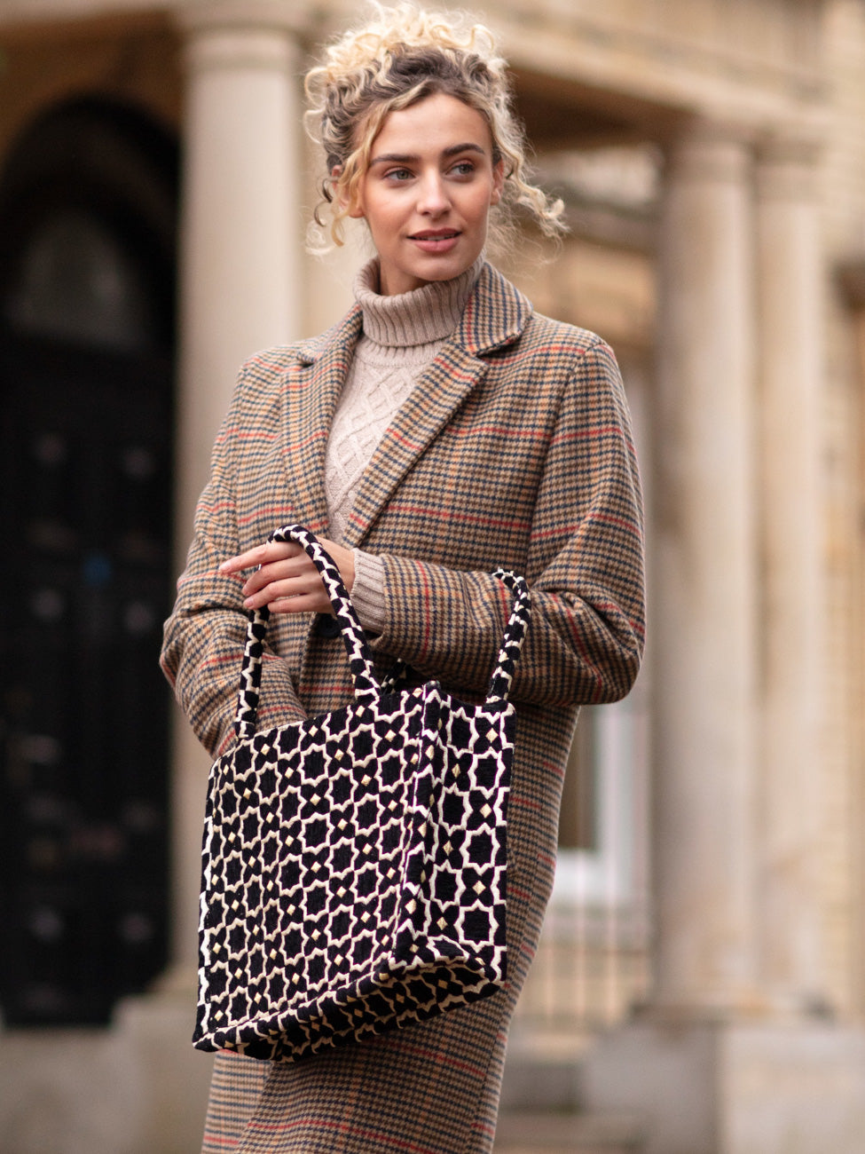 Moroccan Geometric Print Fabric Tote Bag in Black