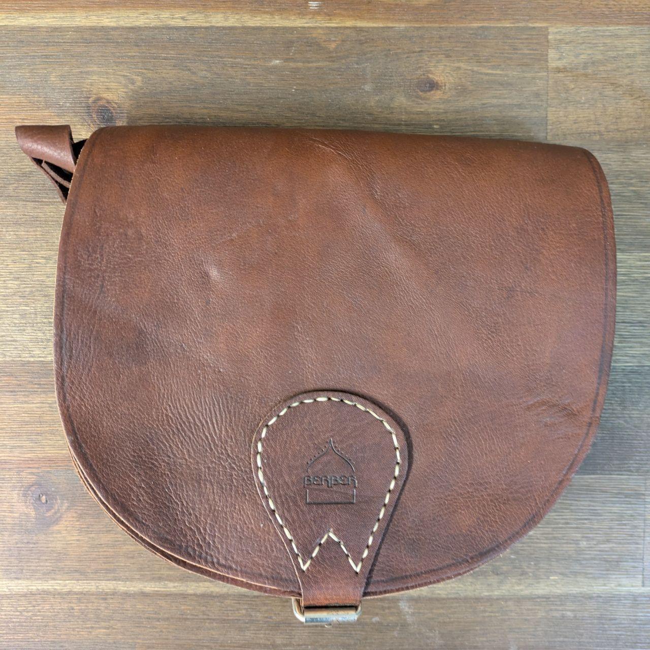 Zweitens - Die große Satteltasche Temara in Dunkelbraun